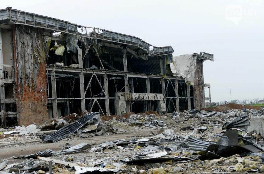 У мережі з'явилися нові фотографії зруйнованого аеропорту у Донецьку - фото 5