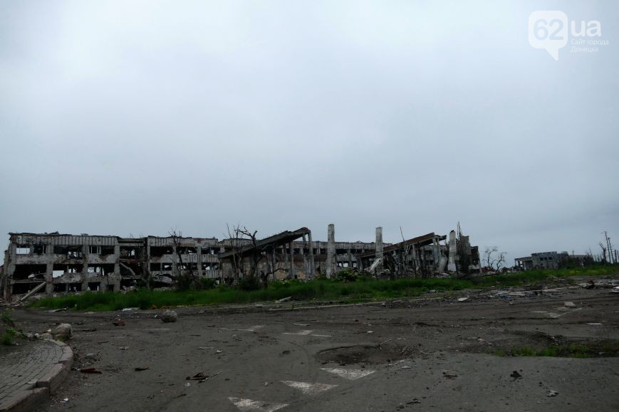 У мережі з'явилися нові фотографії зруйнованого аеропорту у Донецьку - фото 6