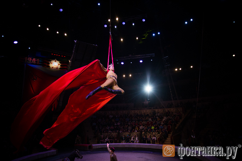 Як на Росії цирк використовують для військової пропаганди (ФОТО, ВІДЕО) - фото 6