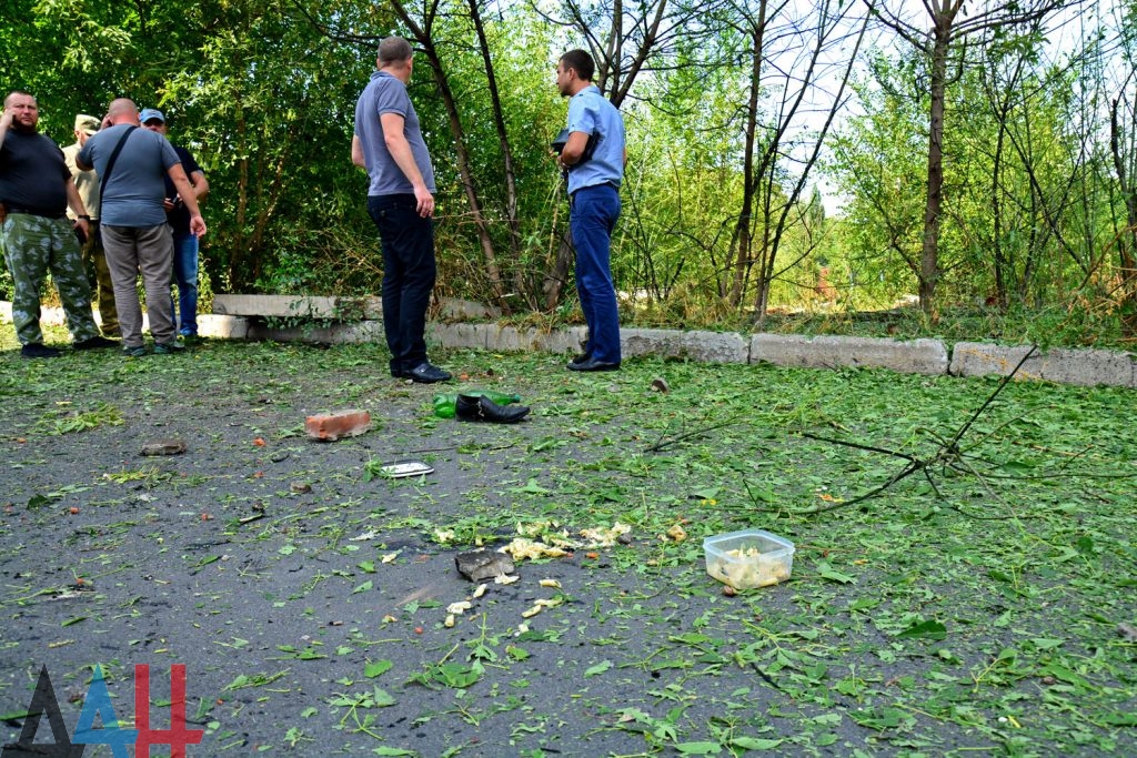 З'явилися нові фото з місця вибуху в Донецьку - фото 1