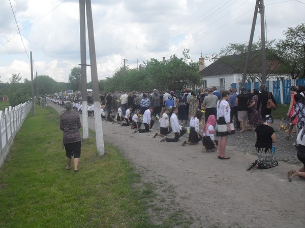 Как в Украине прощаются с погибшими в АТО добровольцам. ФОТО